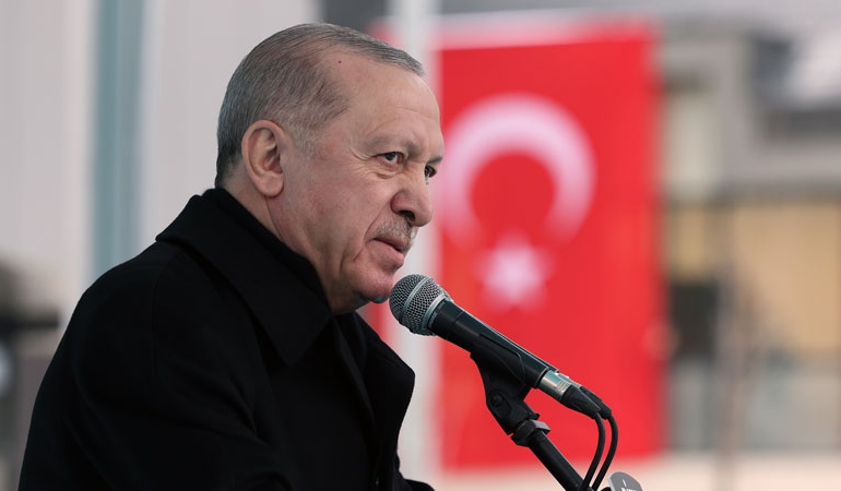 Erdoğan: ‘Etrafımızda füzeler uçuyor ama ana muhalefetin umurunda bile değil’