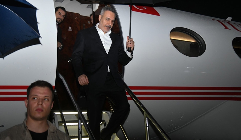 Hakan Fidan Pakistan’da: Mevkidaşlarıyla Ortadoğu’yu görüşecek
