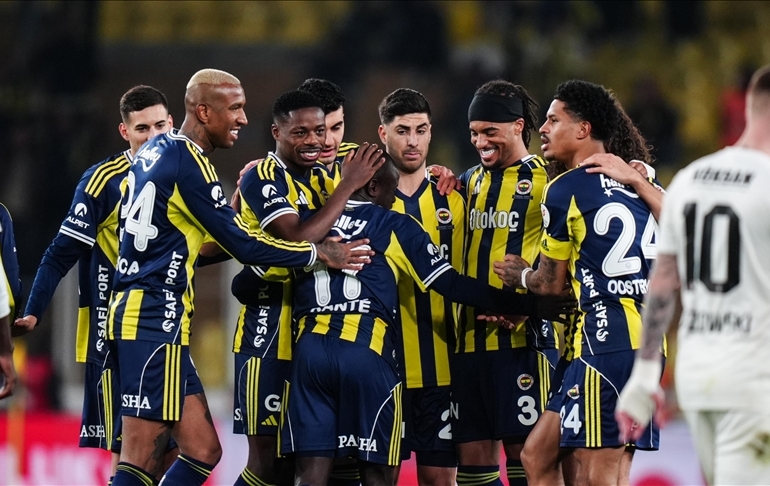 Fenerbahçe 3 puanı 4 golle aldı