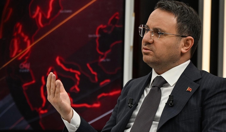 Akın Gürlek: Yeni anayasa zorunluluktur