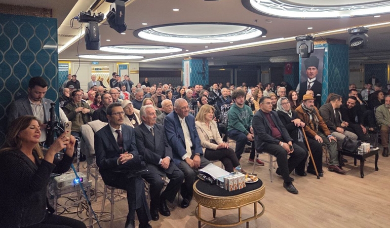 Kızılcagün Platformu bölücü açılıma İstanbul’dan bayrak kaldırdı