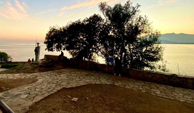 Cumhuriyet Antalya’sının vitrininde koruma zırhı delindi!