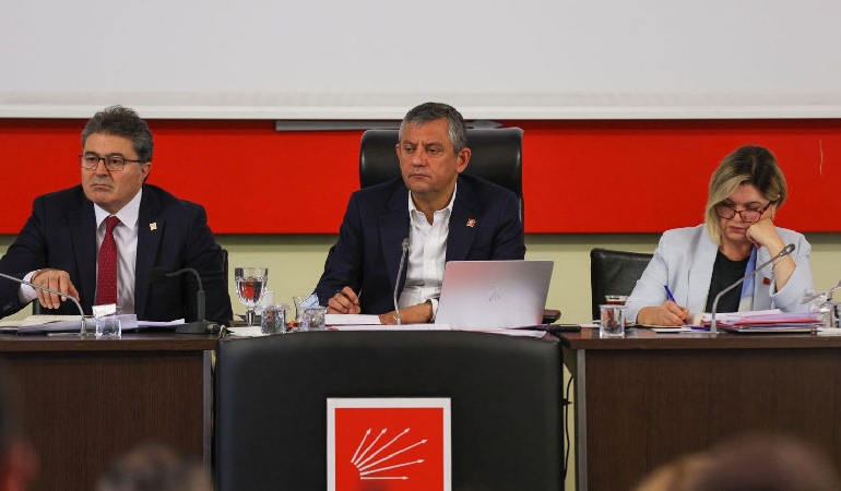 Parti Meclisi Özgür Özel başkanlığında toplandı: CHP’den ‘sahaya inme’ kararı