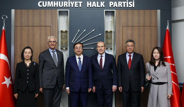 Çin Komünist Partisi’nden CHP’ye ziyaret: Özel’i davet ettiler