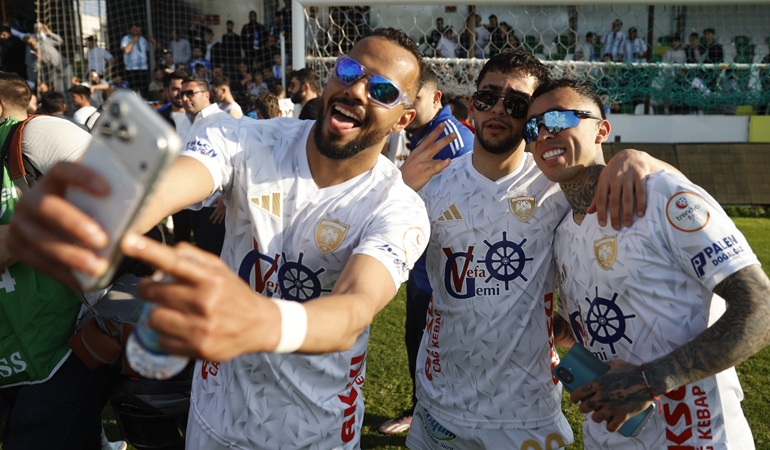1. Lig’de şampiyon Erzurumspor: Süper Lig’e yükseldiler