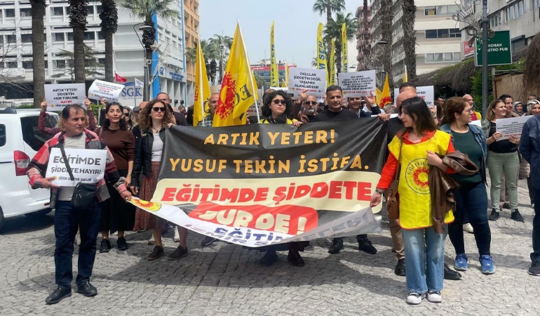 Öğretmenler okuldaki saldırı sonrası ülke genelinde iş bıraktı: Bakan Tekin’e istifa çağrısı