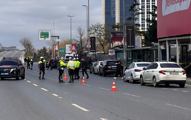 İstanbul’daki terör saldırısı: Polisler hakkında alaycı ifadeler kullananlara soruşturma