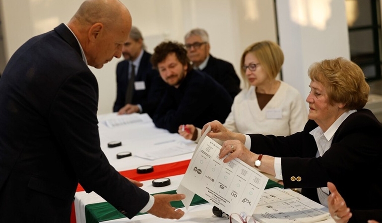 Macaristan’da seçim: Muhalefet iktidara geldi! Orban’dan ilk açıklama