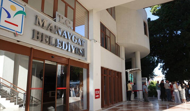 Manavgat Belediyesi’ne yeni operasyon: 21 kişi gözaltına alındı