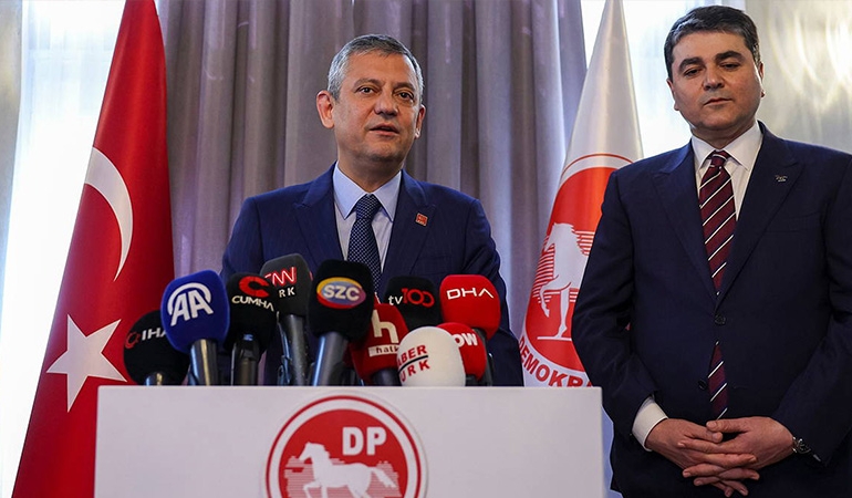 Özgür Özel’den ‘savcılara telefon’ iddiası: ‘Hiç mi ihbar yok’ denilerek soruşturma telkin ediliyor