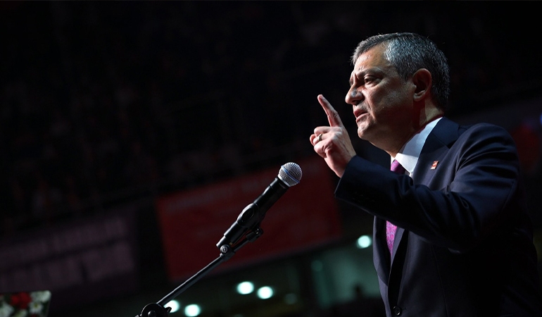 Özgür Özel’den mutlak butlan sonrası açıklama… ‘Yedek parti’ sorusuna yanıt verdi