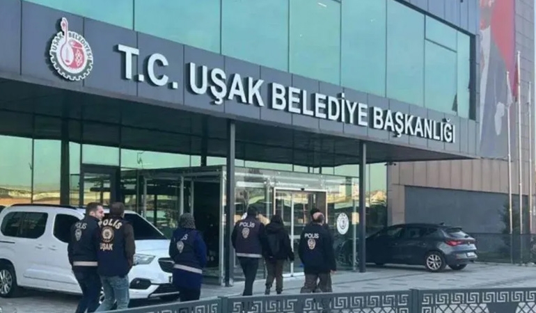 Uşak Belediyesi’ne ikinci dalga operasyon: CHP il başkanı ve Uşakspor Başkanı dahil 16 kişi tutuklandı