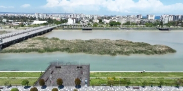 000001Boğaçayının yatağının derinleştirilerek betondan bir havuza dönüştürülmesi, yaklaşık 7 yıldır çevresel sorunlara yol açıyor2