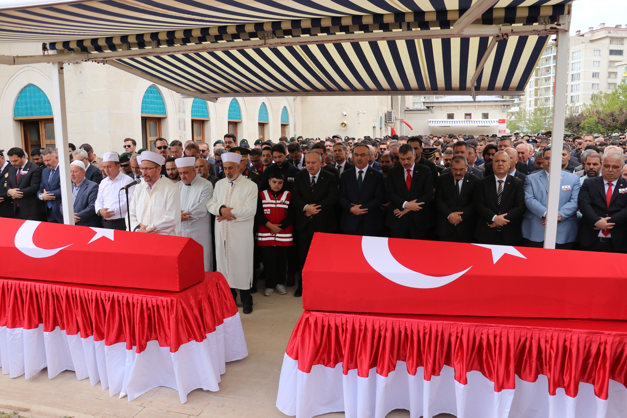 Tekirdağ'da şehit polislerin cenaze namazı kılındı