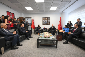 3 bayram sonra ilk: AKP ile CHP bayramlaştı