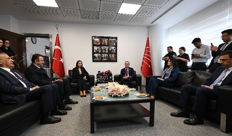 MHP’den CHP’ye bayram ziyareti… Dikkat çeken ‘tek adam rejimi’ sözleri
