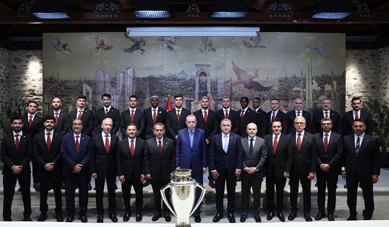 Erdoğan, şampiyon Galatasaray’ın heyetini kabul etti
