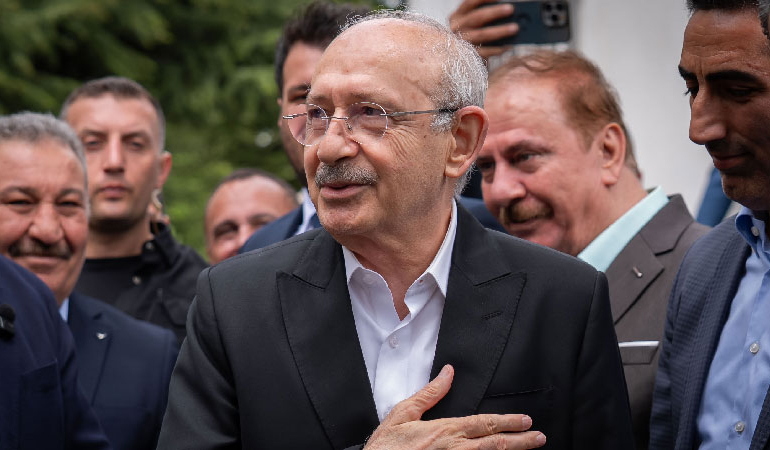 Kılıçdaroğlu’ndan Parti Meclisi açıklaması: Tüm üyelerin tebligat alabilmesi adına mesai saatini bekliyoruz