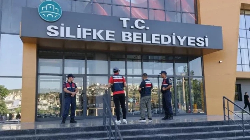 Silifke Belediyesi’ne operasyon: Belediye Başkanı Mustafa Turgut dahil çok sayıda gözaltı