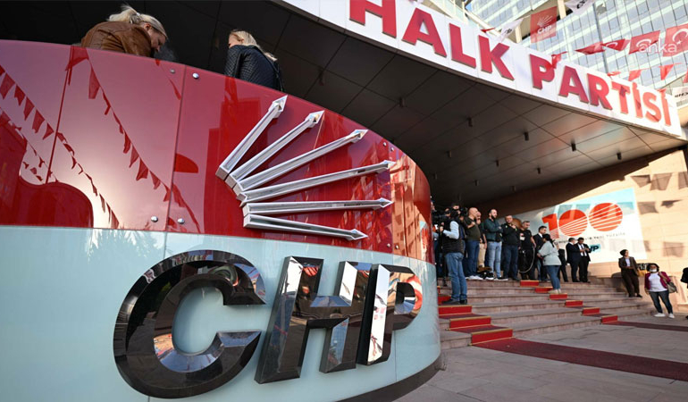 CHP’de 833 delegeden kurultay talebi: Genel merkeze teslim edildi