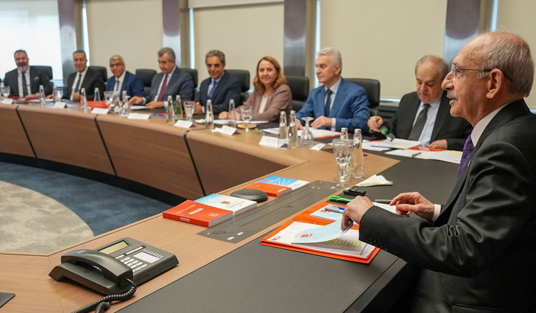 CHP MYK toplanıyor: 2 il başkanının ihracı gündemde