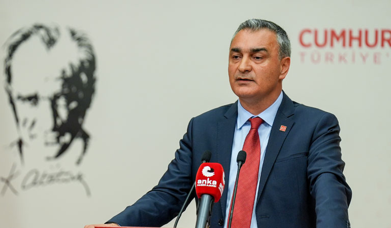Parti Sözcüsü Sarı duyurdu: CHP’de çok sayıda il başkanı ve yönetimi görevden alındı
