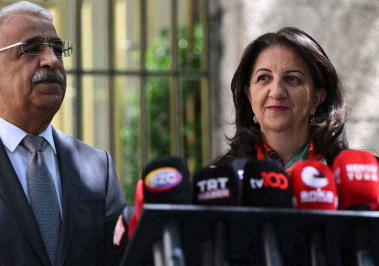 DEM Parti açılımla ilgili ‘çerçeve yasa’ için tura çıkacak