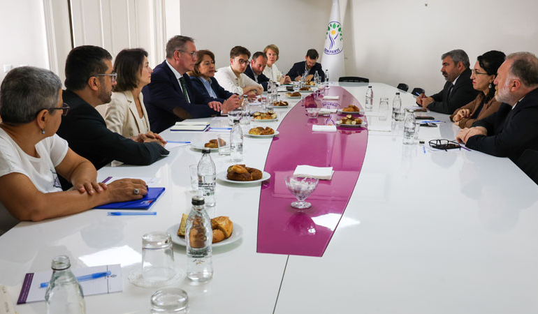 Alman SPD’den ‘kardeşi’ DEM Parti’ye ziyaret