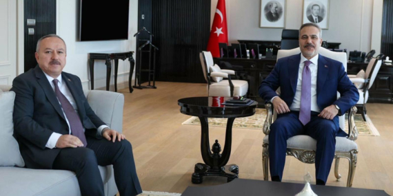 Hakan Fidan, Emniyet Genel Müdürü Ali Fidan ile görüştü