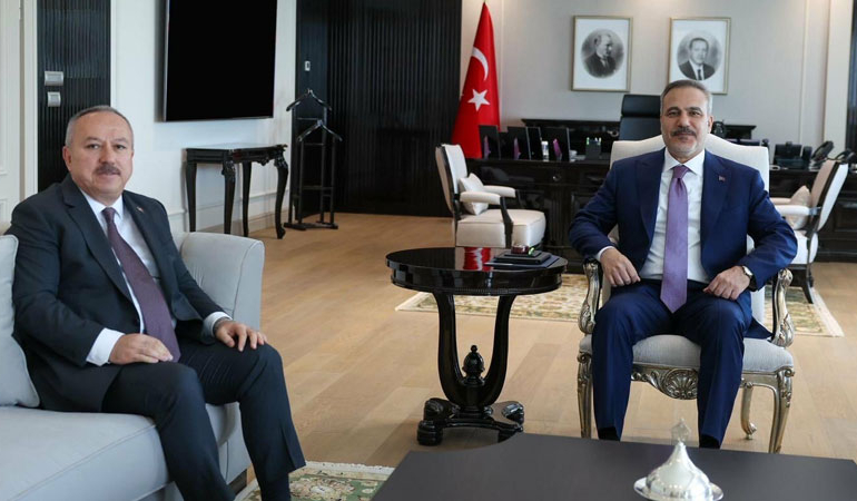 Hakan Fidan, Emniyet Genel Müdürü Ali Fidan ile görüştü