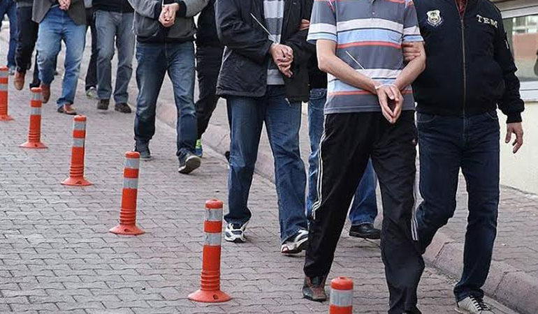 34 ilde nitelikli dolandırıcılık operasyonu: 293 şüpheli yakalandı
