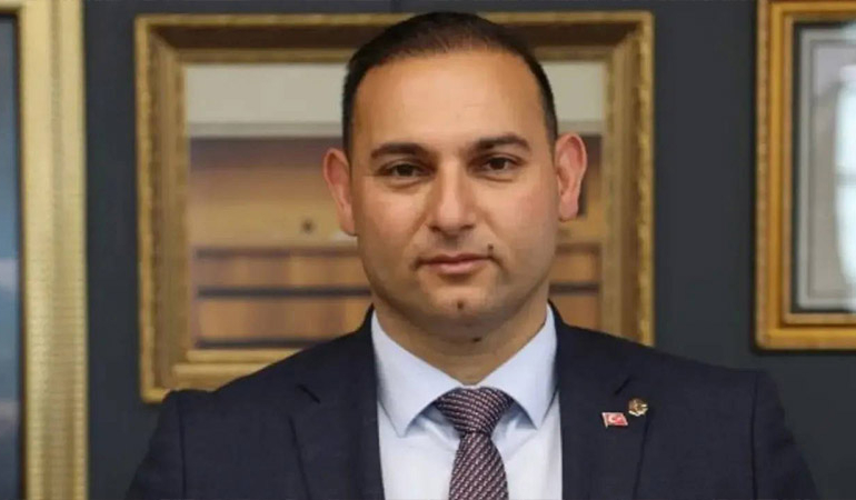Kilis Belediye Başkanı Hakan Bilecen CHP’den istifa etti