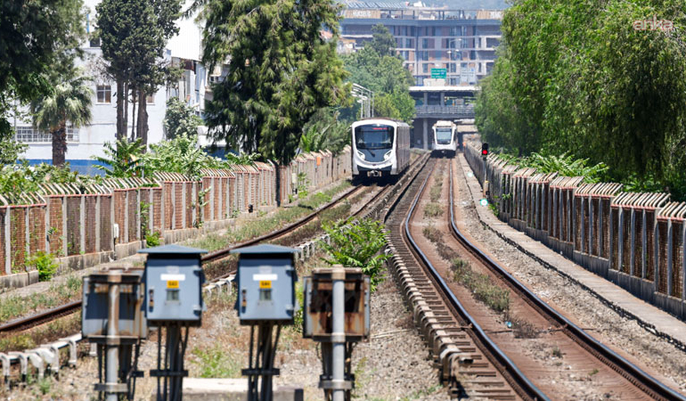 Kablo hırsızlığı girişimi İzmir Metro’da arızaya neden oldu