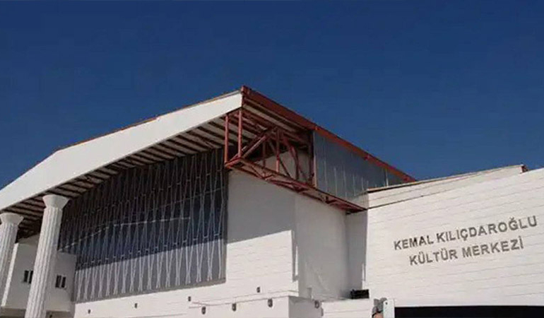 Kılıçdaroğlu’nun ismi Hacıbektaş’taki kültür merkezinden kaldırıldı