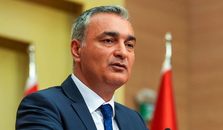 CHP Sözcüsü Sarı: Özgür Özel’in grup başkanlığı iptal edilecek
