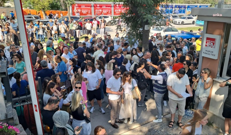 YKS maratonunun ilk oturumu TYT sona erdi: ‘Bir haftadır uyku yüzü görmüyoruz’