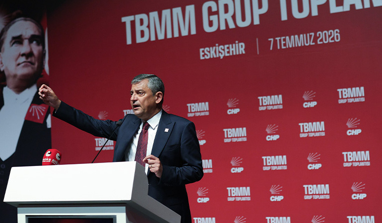 Özgür Özel’den Erdoğan’a ‘Trump’ tepkisi: Çocuklarla karşılanacaksa…