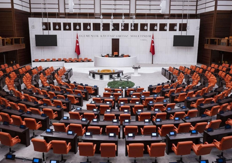 AKP, şehit ve gazi haklarında iyileştirme öngören yeni kanun teklifinin imzaya açıldığını duyurdu