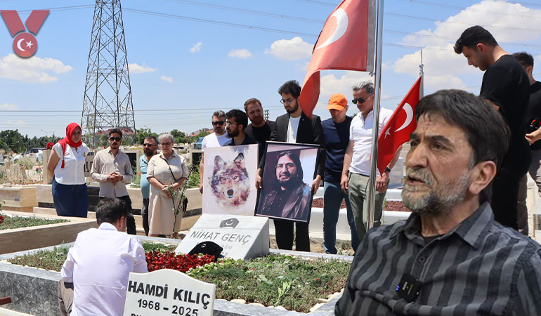 Cumhuriyet sevdalısı Nihat Genç mezarı başında anıldı: Davan davamızdır!