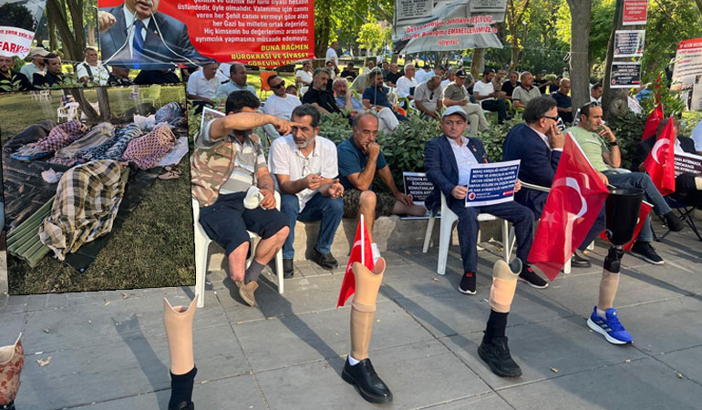 Er şehit aileleri ve gazilerin Güvenpark’taki eylemleri 3’üncü gününde