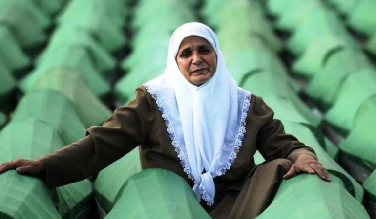 İnsanlık tarihinin derin yarası Srebrenitsa katliamı: 10 kurban daha defnedildi
