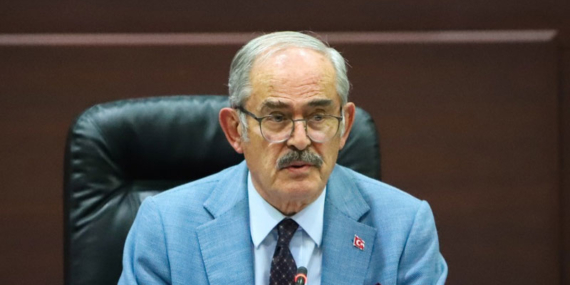 Yılmaz Büyükerşen CHP’den istifa etti