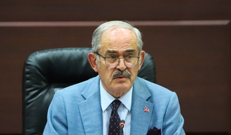 Yılmaz Büyükerşen CHP’den istifa etti