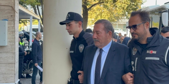 Milas Belediyesi soruşturması: Başkan ve oğlu dahil 20 kişi adliyede
