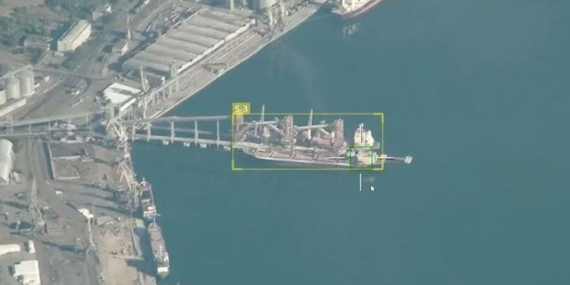Rusya: Ukrayna’da bir limanı ve seyir halindeki kuru yük gemisini vurduk